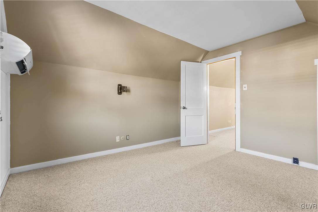 433 Birch Road Hellertown, PA 18055 - Photo 24 of 39 Upstairs Bedroom