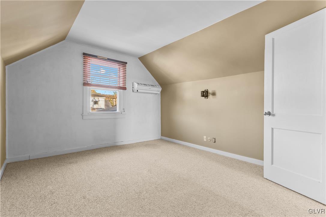 433 Birch Road Hellertown, PA 18055 - Photo 25 of 39 Upstairs Bedroom