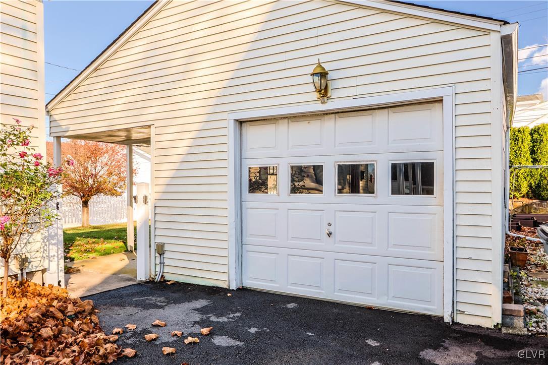 433 Birch Road Hellertown, PA 18055 - Photo 34 of 39 Garage
