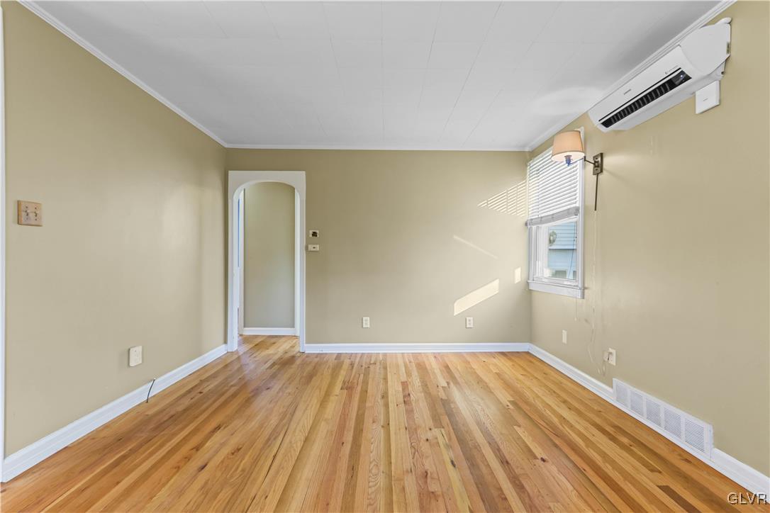 433 Birch Road Hellertown, PA 18055 - Photo 8 of 39 Family Room