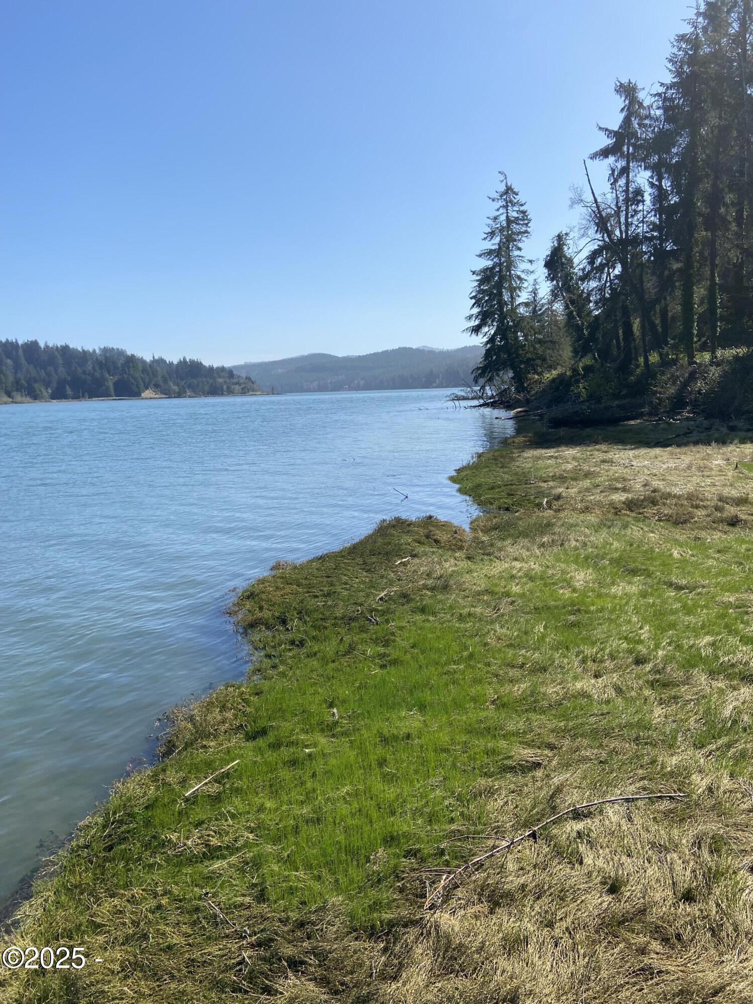 5826 South Bay Road Toledo, OR 97391 - Photo 16 of 18 East