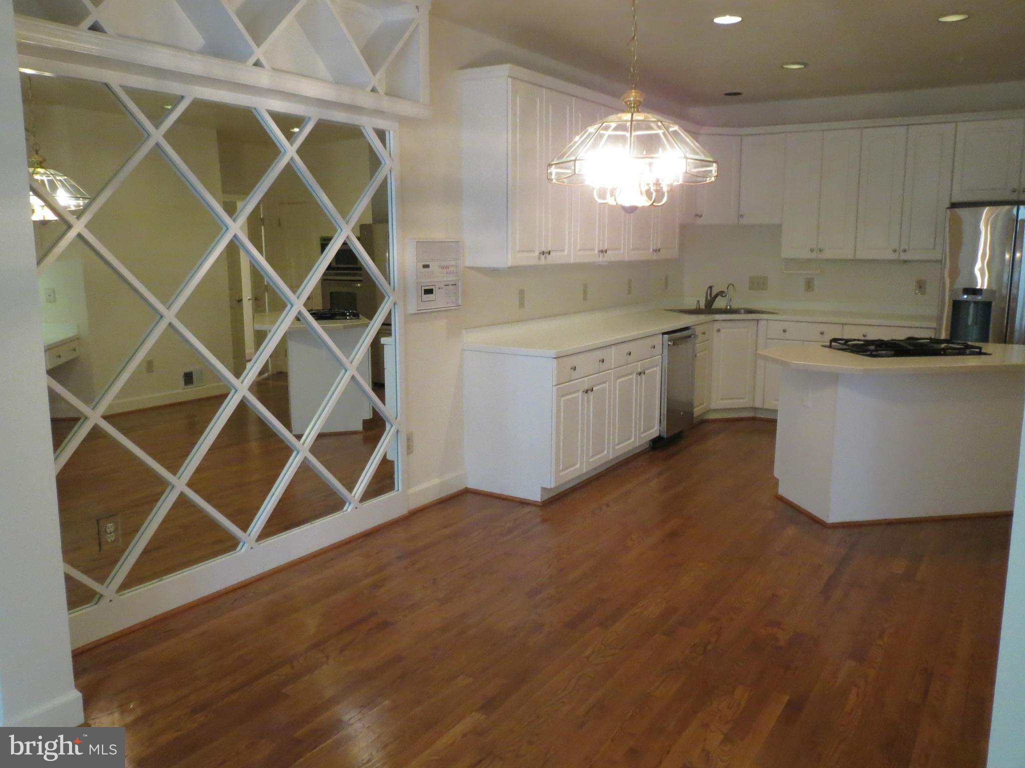 10912 Bells Ridge Drive Potomac, MD 20854 - Photo 19 of 30 Kitchen