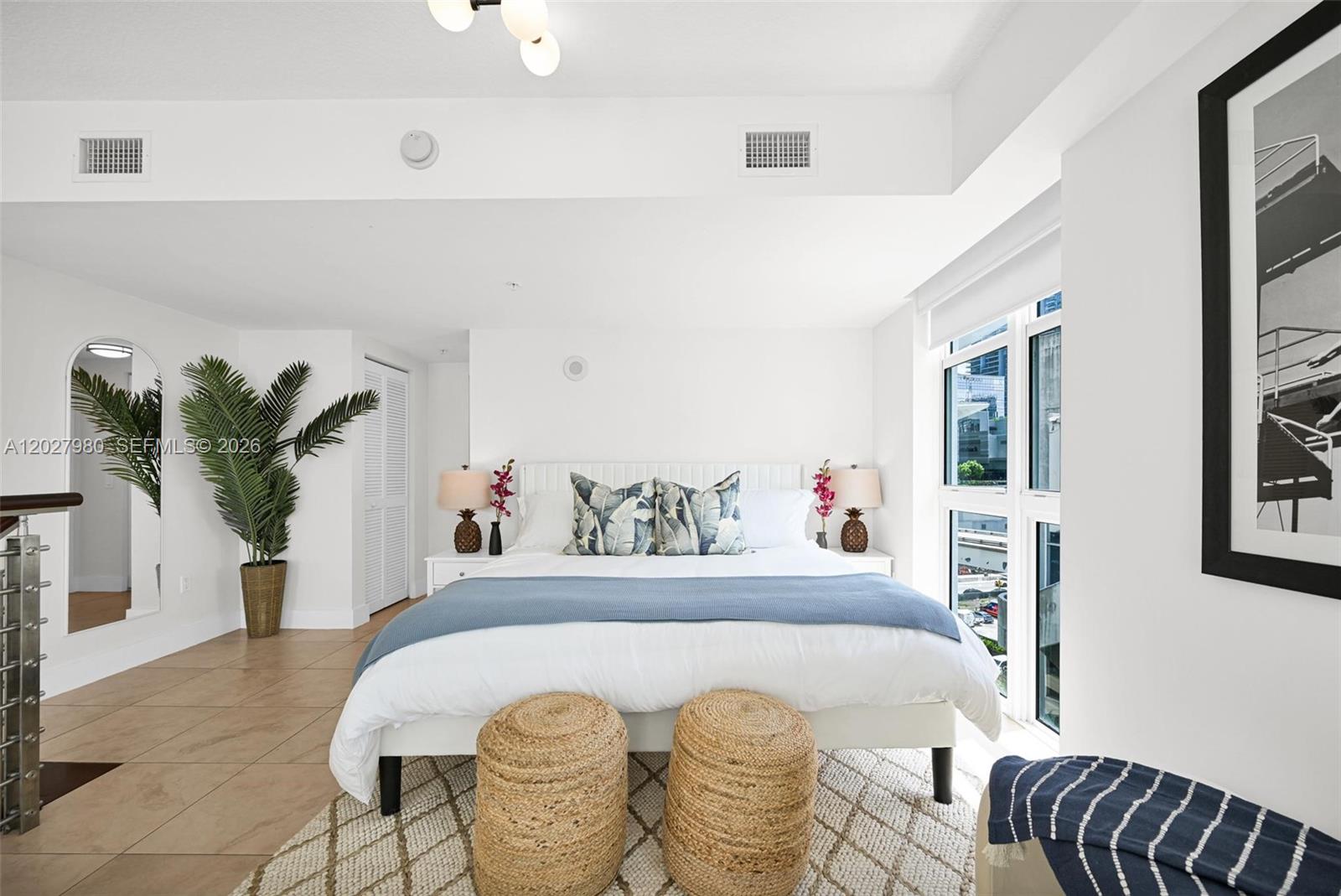 41 Southeast 5th Street, Unit 517 Miami, FL 33131 - Photo 16 of 49