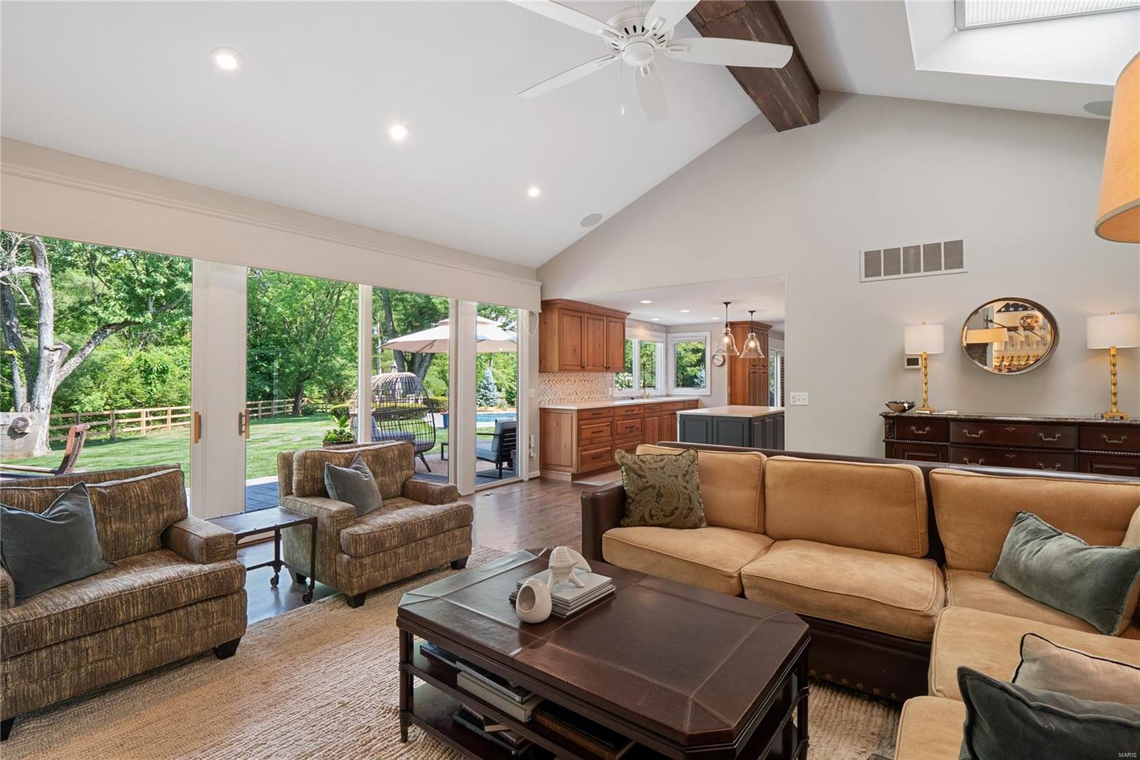 20 Overbrook Drive Ladue, MO 63124 - Photo 15 of 35