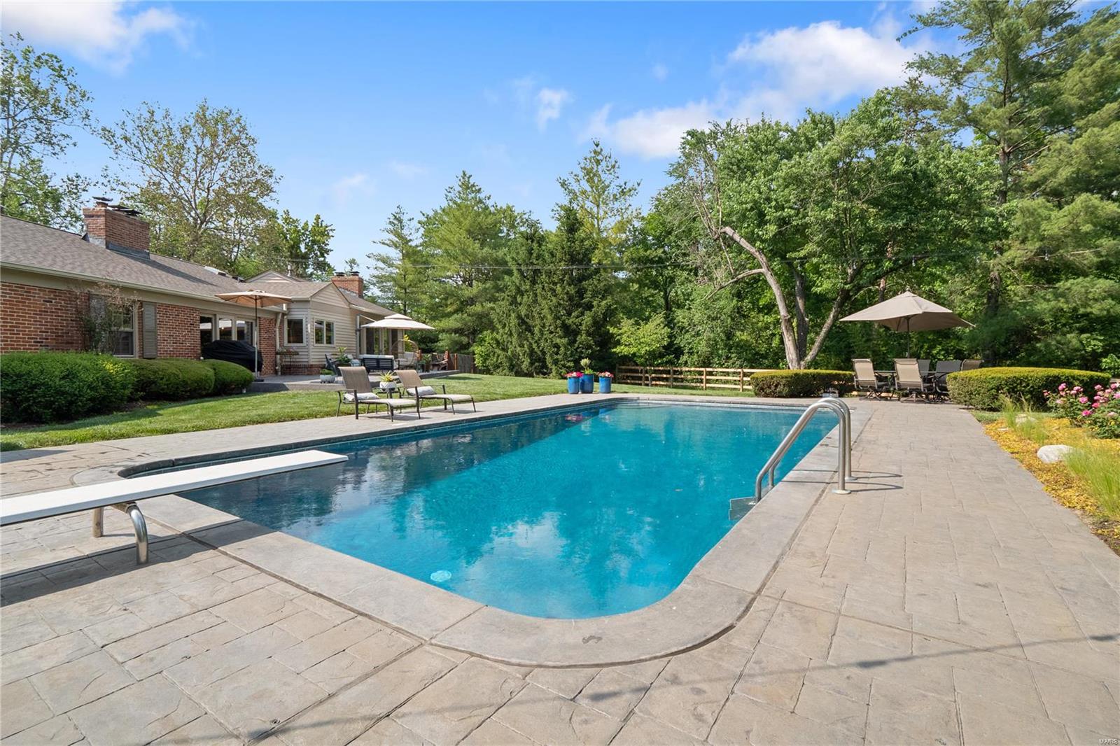 20 Overbrook Drive Ladue, MO 63124 - Photo 24 of 35