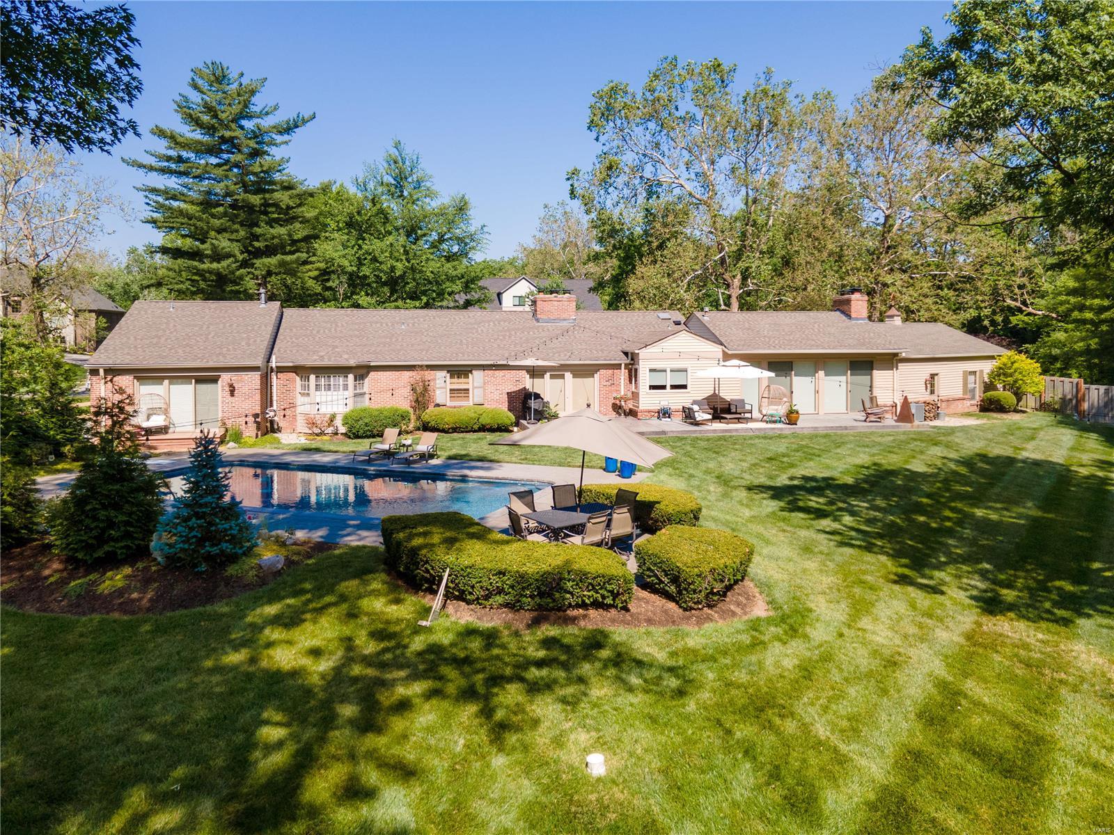 20 Overbrook Drive Ladue, MO 63124 - Photo 25 of 35