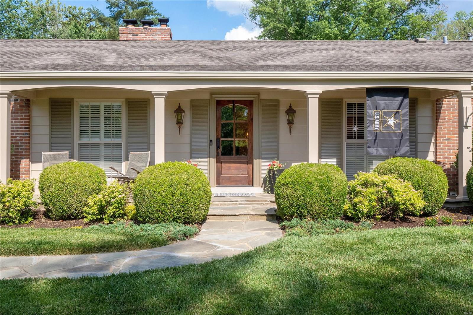 20 Overbrook Drive Ladue, MO 63124 - Photo 3 of 35