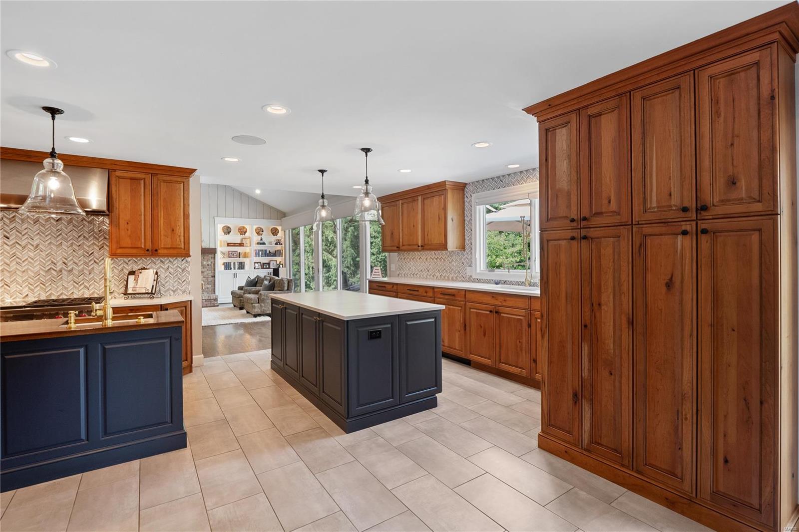 20 Overbrook Drive Ladue, MO 63124 - Photo 9 of 35