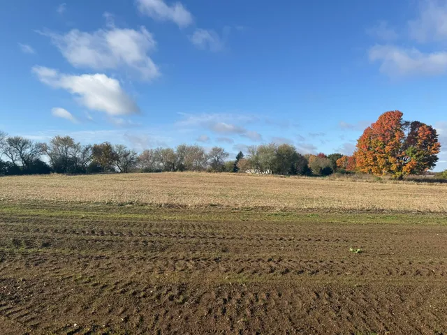 $194,900 | 951 Oliver's Drive, Unit LT53, Hubertus, WI 53033