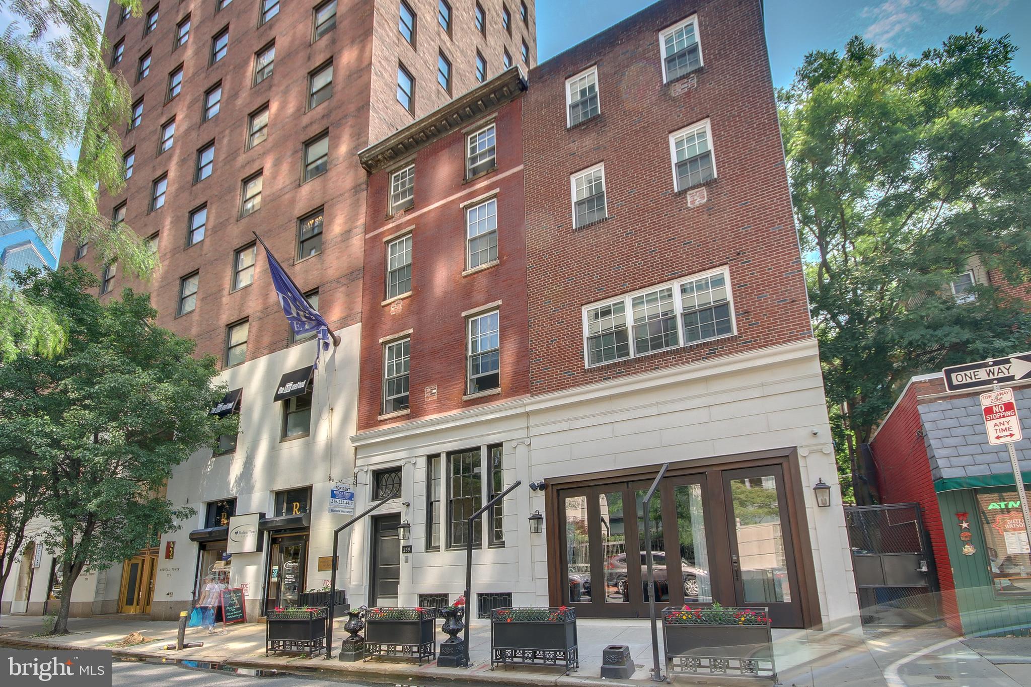 261 South 17th Street, Unit 2F Philadelphia, PA 19103 - Photo 1 of 32