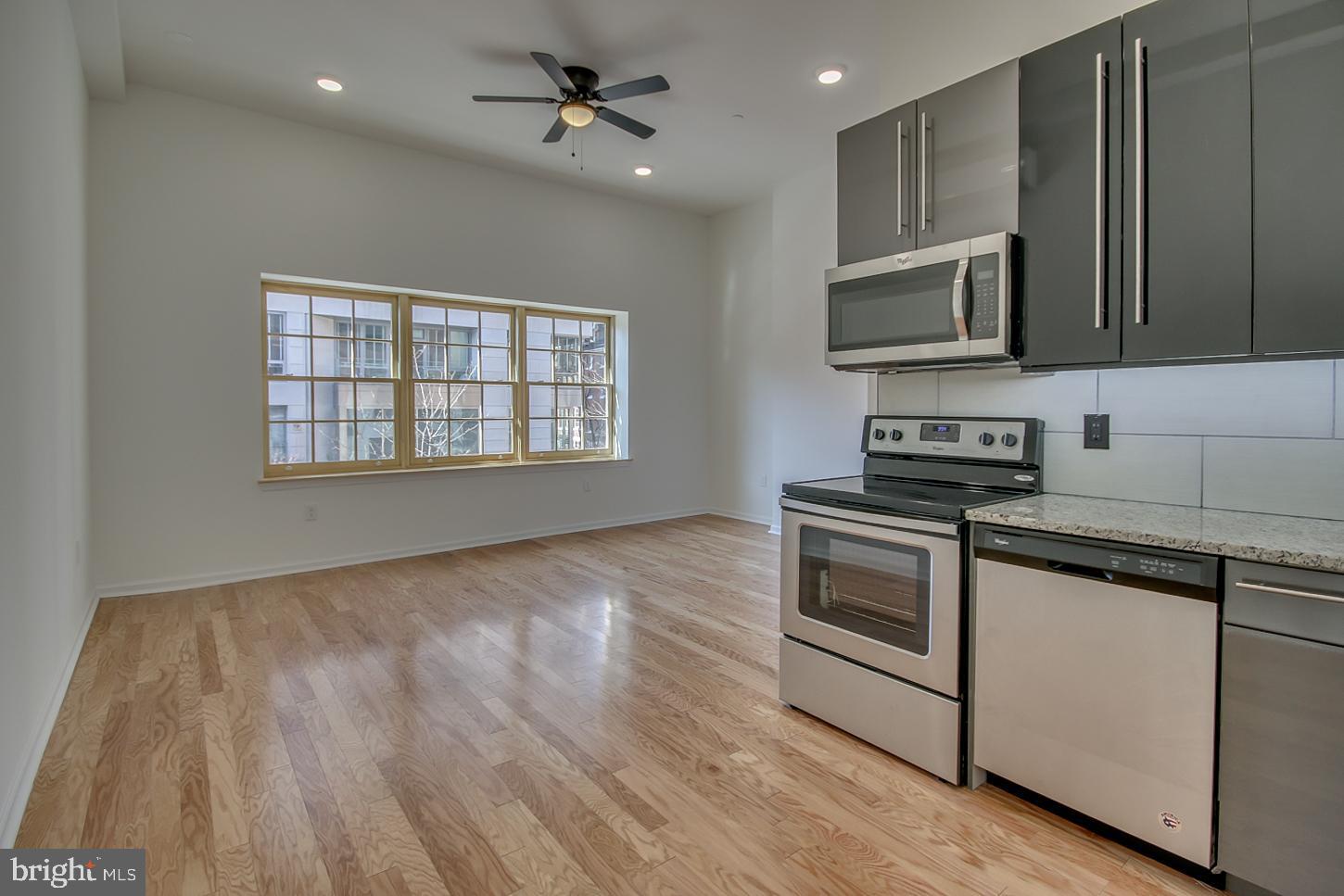 261 South 17th Street, Unit 2F Philadelphia, PA 19103 - Photo 13 of 32