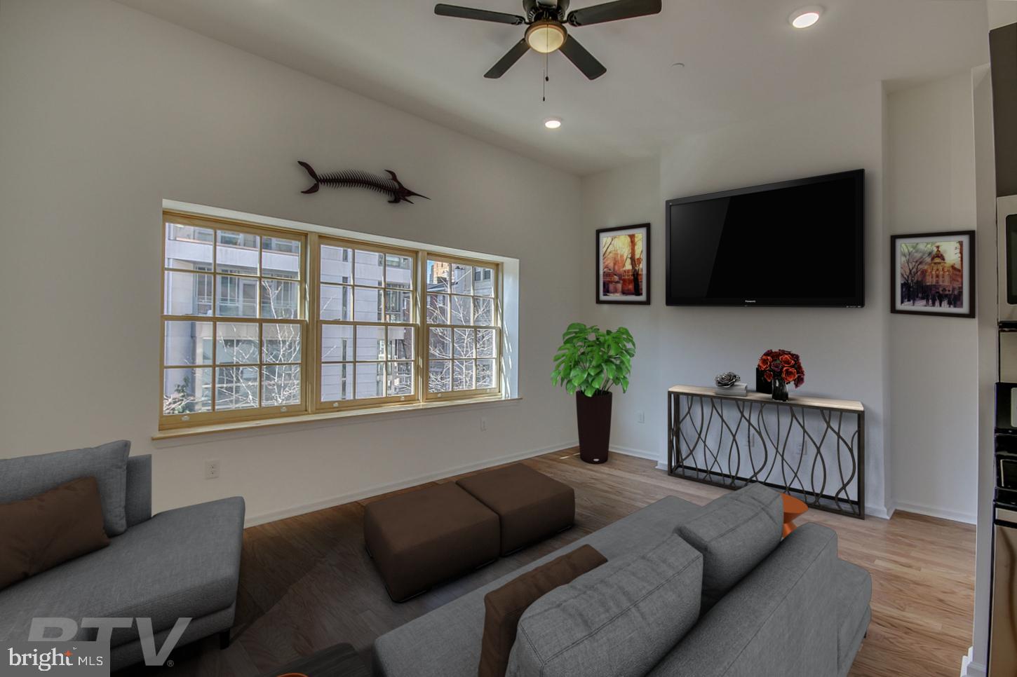 261 South 17th Street, Unit 2F Philadelphia, PA 19103 - Photo 14 of 32