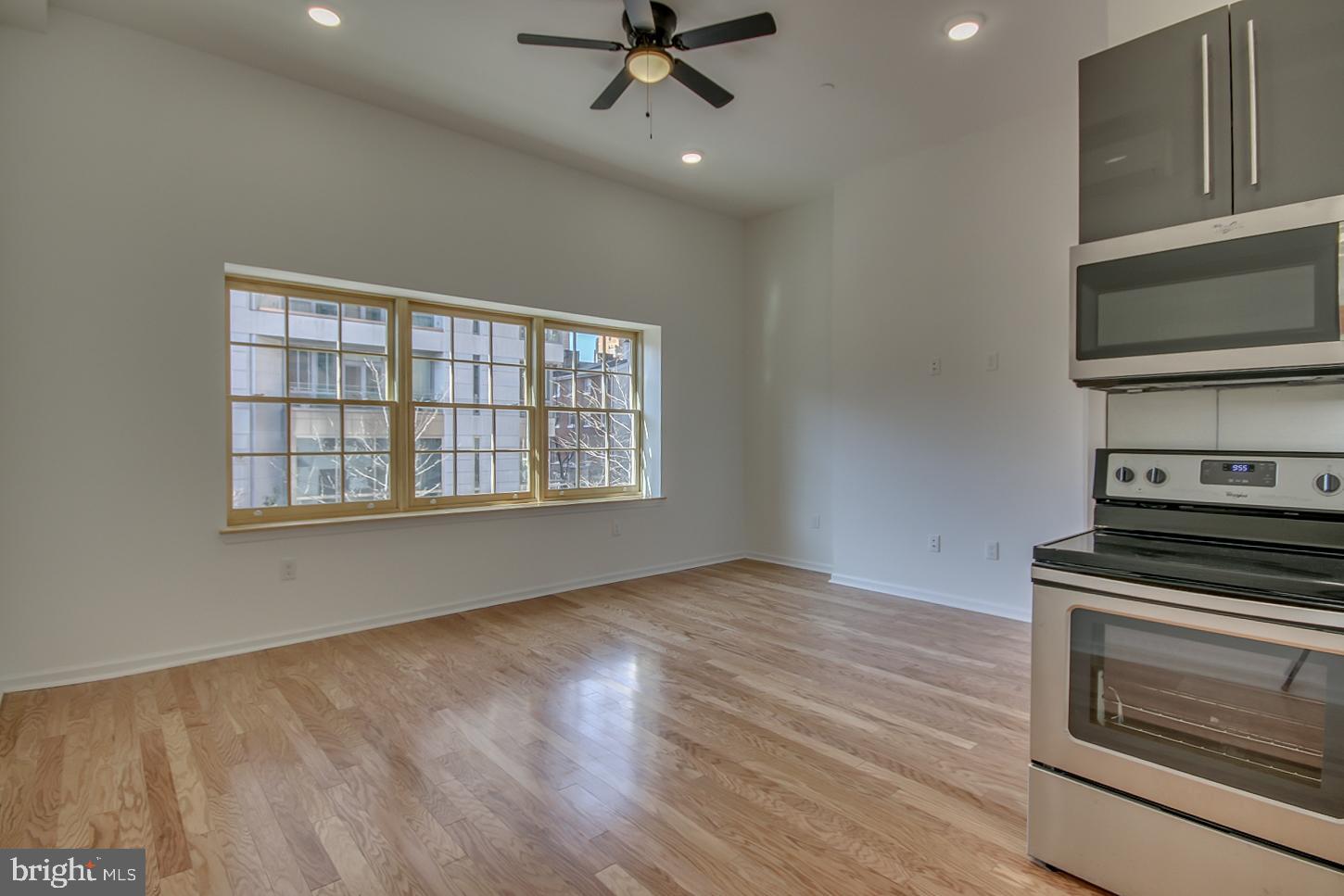 261 South 17th Street, Unit 2F Philadelphia, PA 19103 - Photo 16 of 32