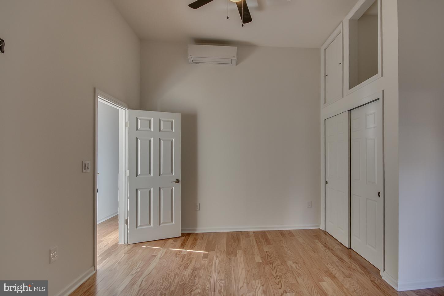 261 South 17th Street, Unit 2F Philadelphia, PA 19103 - Photo 21 of 32