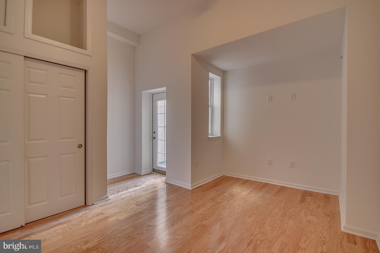 261 South 17th Street, Unit 2F Philadelphia, PA 19103 - Photo 22 of 32