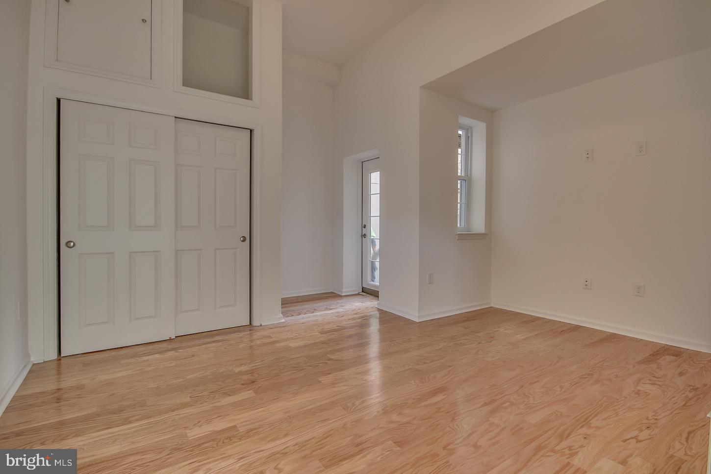 261 South 17th Street, Unit 2F Philadelphia, PA 19103 - Photo 24 of 32