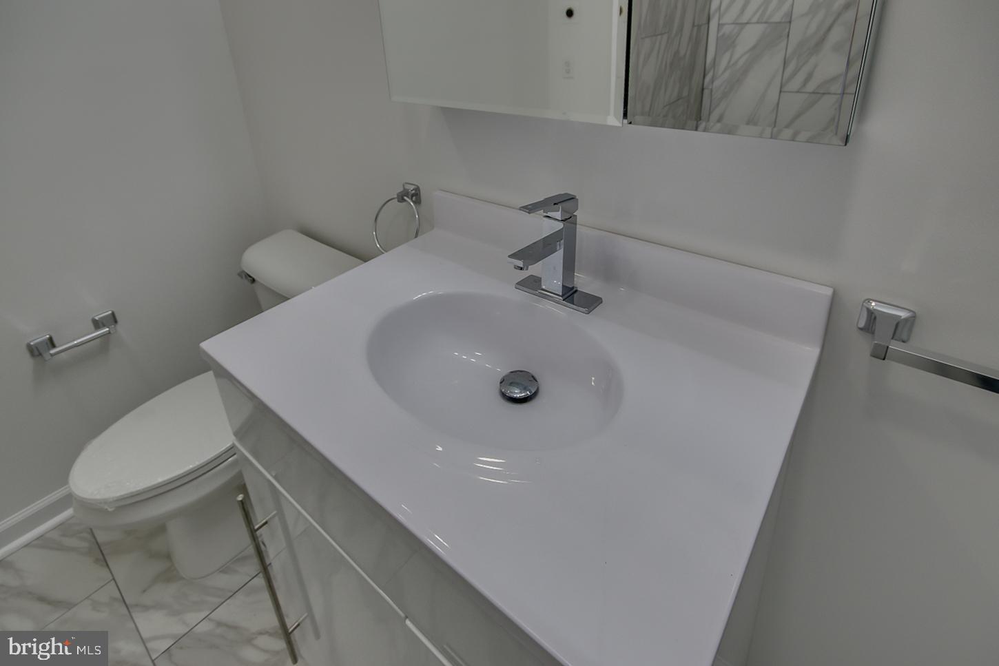 261 South 17th Street, Unit 2F Philadelphia, PA 19103 - Photo 28 of 32