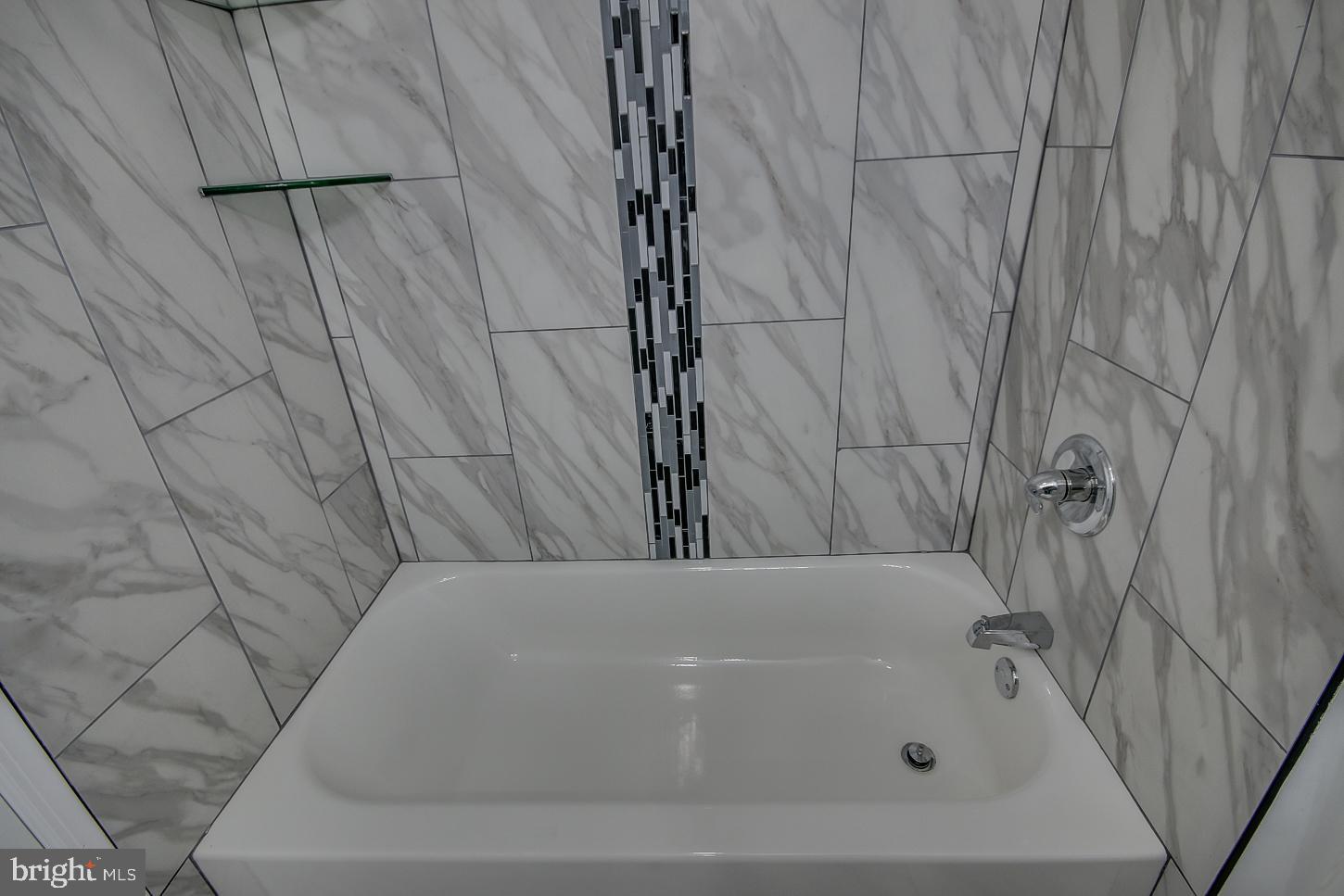 261 South 17th Street, Unit 2F Philadelphia, PA 19103 - Photo 30 of 32