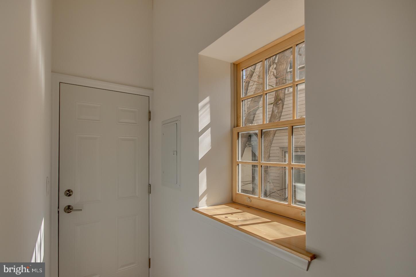 261 South 17th Street, Unit 2F Philadelphia, PA 19103 - Photo 4 of 32