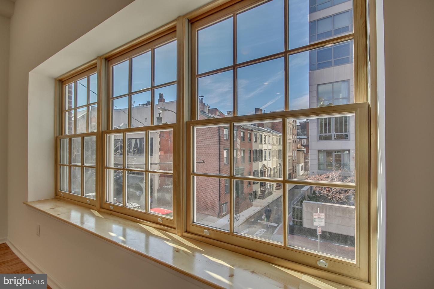 261 South 17th Street, Unit 2F Philadelphia, PA 19103 - Photo 10 of 32