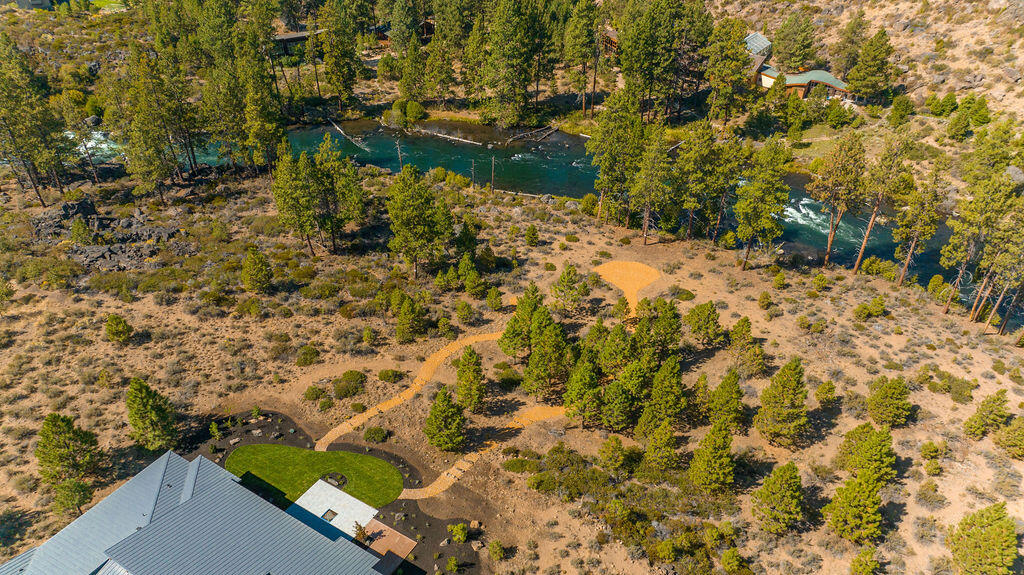 60893 River Rim Drive Bend, OR 97702 - Photo 6 of 70 2