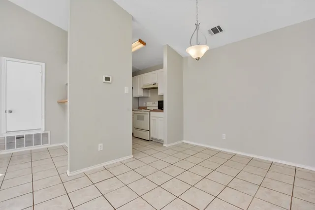 $1,600 | 9101 Japonica Court, Unit B, Austin, TX 78748