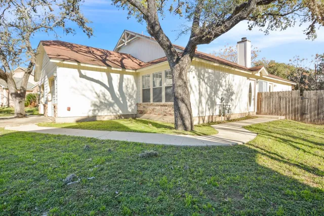 $1,600 | 9101 Japonica Court, Unit B, Austin, TX 78748