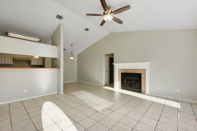 $1,600 | 9101 Japonica Court, Unit B, Austin, TX 78748