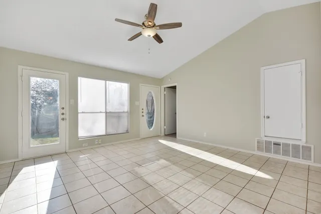 $1,600 | 9101 Japonica Court, Unit B, Austin, TX 78748