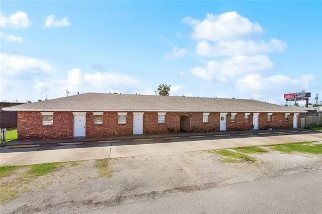 $1,200,000 | 2222 Florida Avenue, Kenner, LA 70062