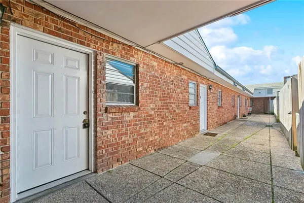 $1,200,000 | 2222 Florida Avenue, Kenner, LA 70062