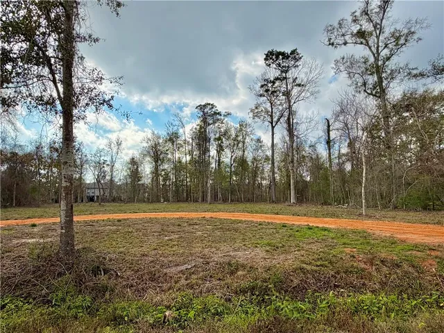 $135,000 | 202 Shadow Lane, Mandeville, LA 70471