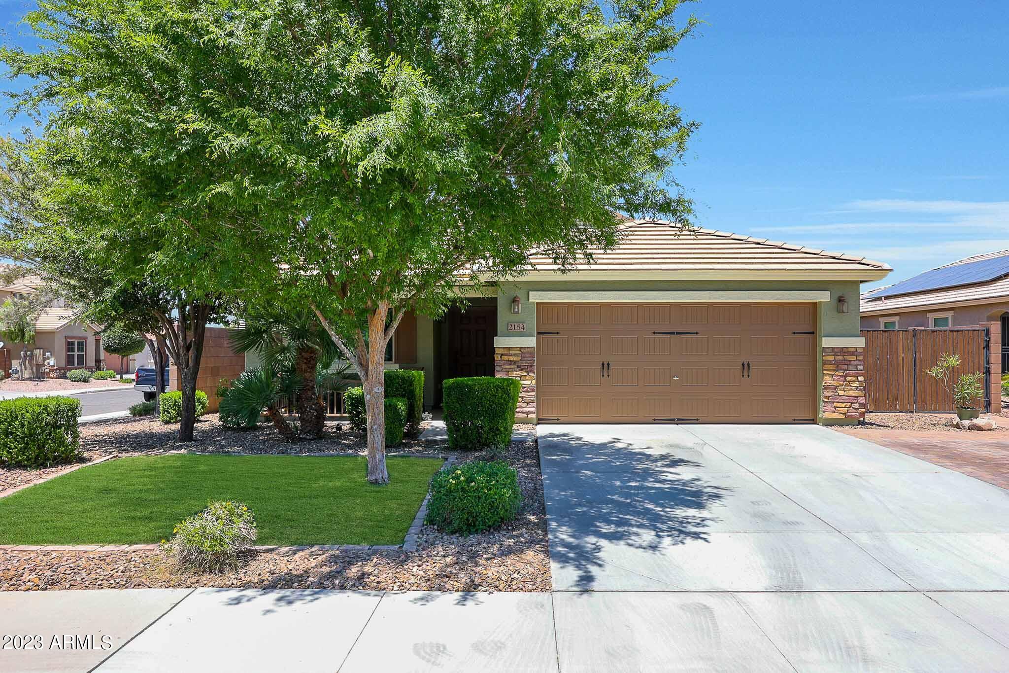 2154 East Gillcrest Road Gilbert, AZ 85298 - Photo 3 of 44 A (3)