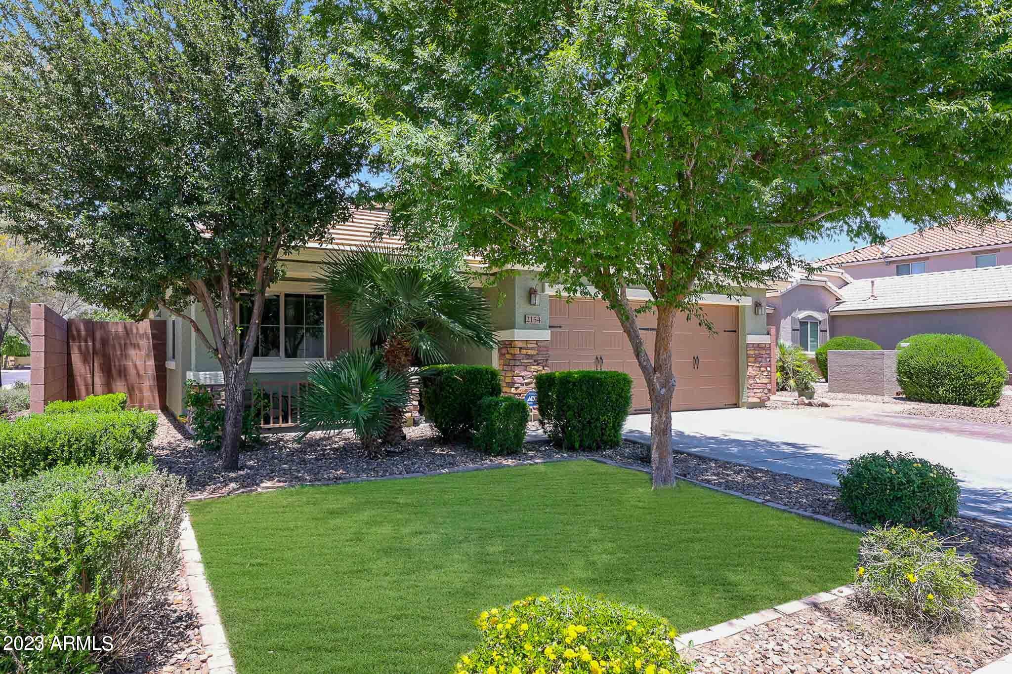 2154 East Gillcrest Road Gilbert, AZ 85298 - Photo 4 of 44 A (4)