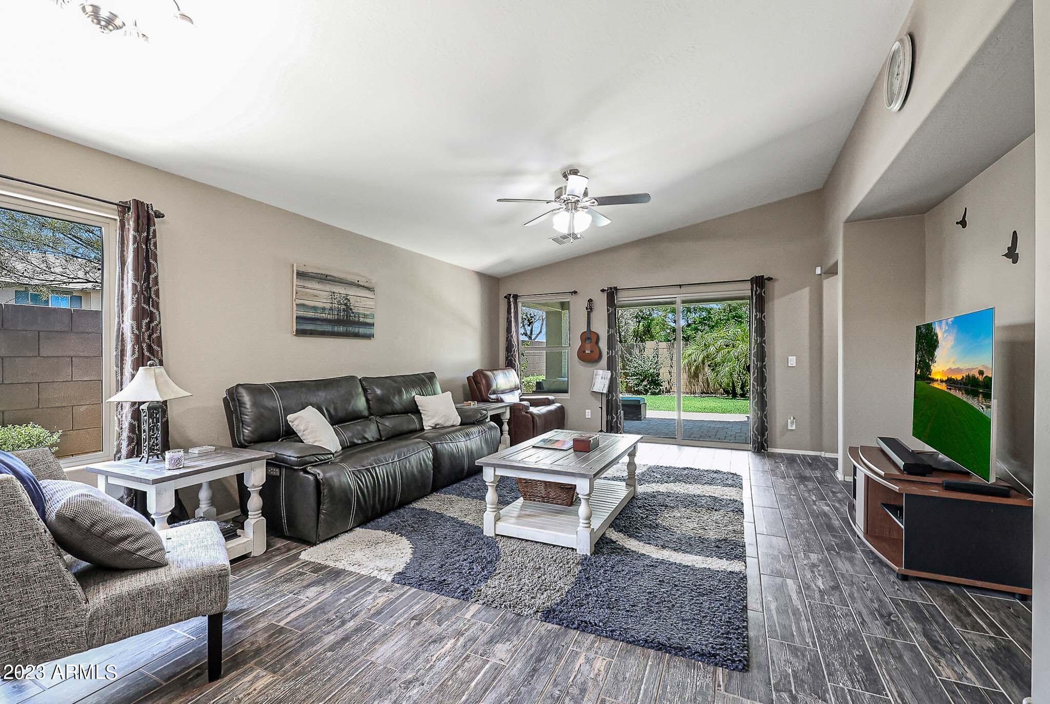 2154 East Gillcrest Road Gilbert, AZ 85298 - Photo 8 of 44 B (7)