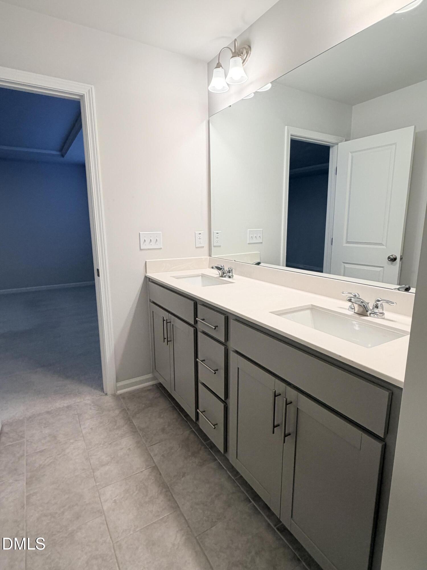 211 Aster Bloom Lane Raleigh, NC 27610 - Photo 12 of 22 2025-12-03_16-34-45_695