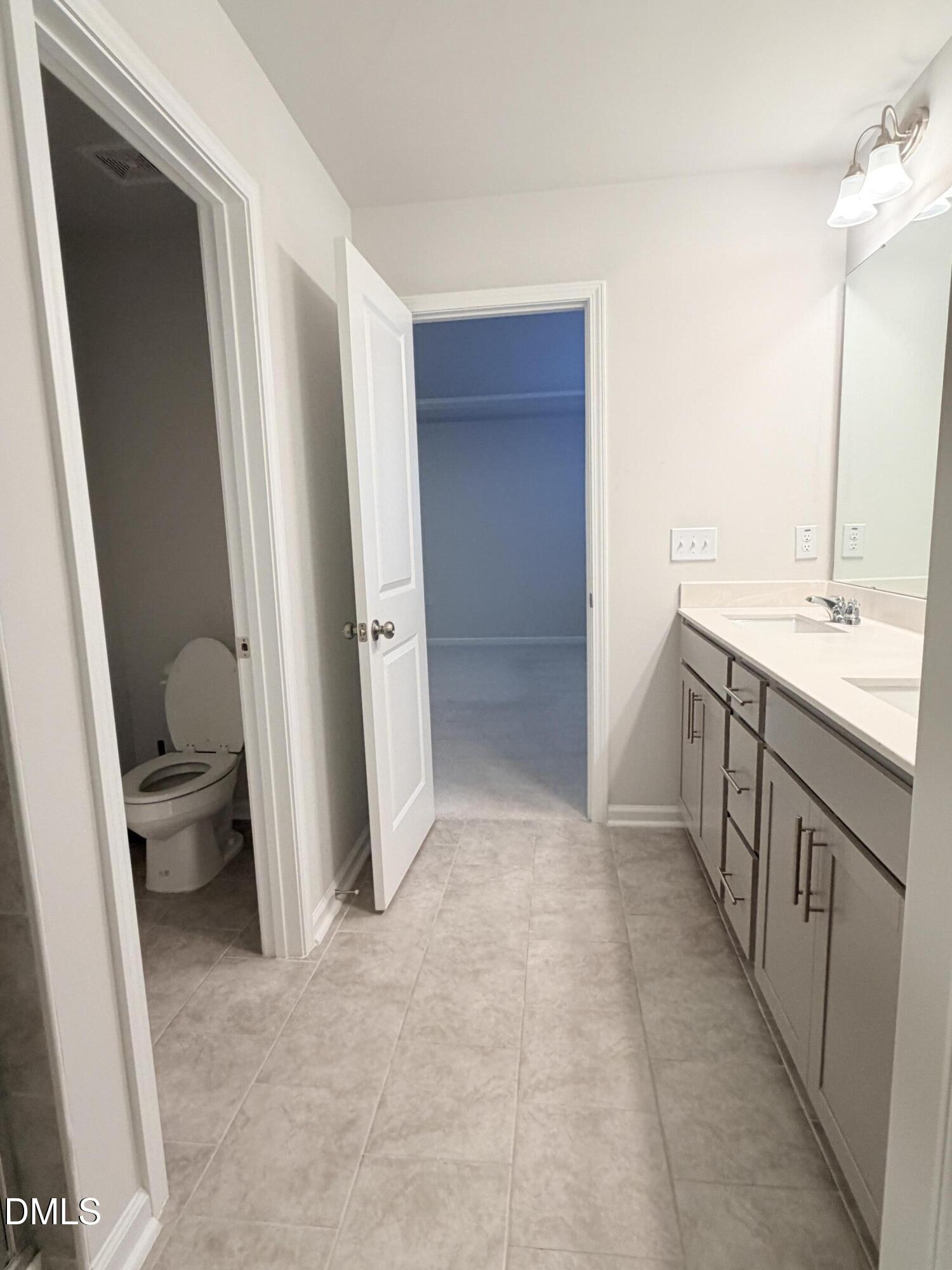 211 Aster Bloom Lane Raleigh, NC 27610 - Photo 13 of 22 2025-12-03_16-34-37_043