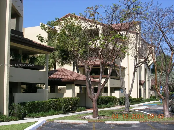 $2,300 | 8800 Southwest 123rd Court, Unit J310, Miami, FL 33186