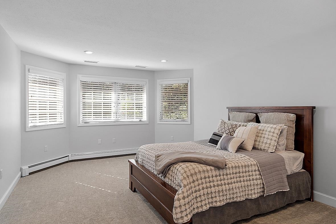 35 Hawthorne Road Windham, NH 03087 - Photo 15 of 40