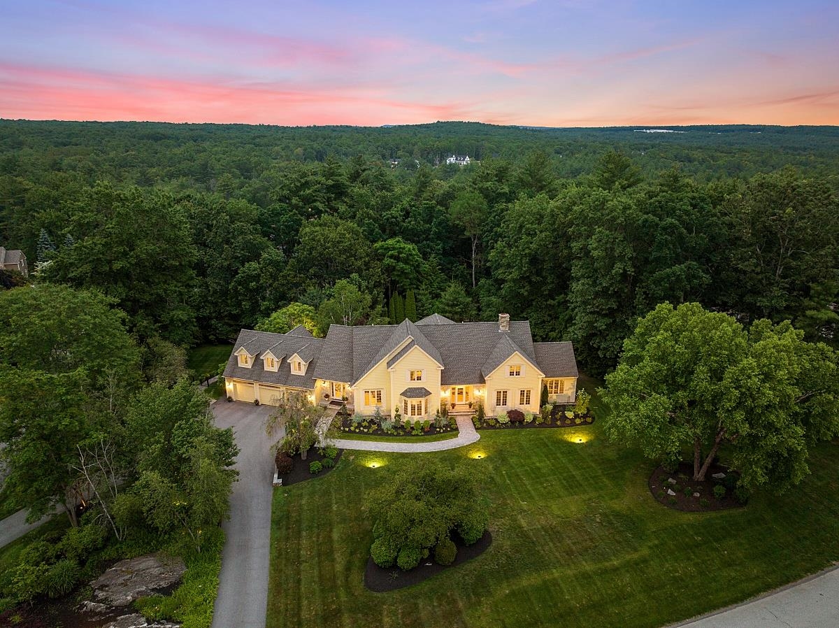 35 Hawthorne Road Windham, NH 03087 - Photo 2 of 40