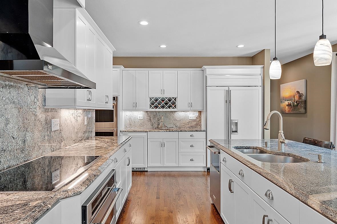 35 Hawthorne Road Windham, NH 03087 - Photo 3 of 40