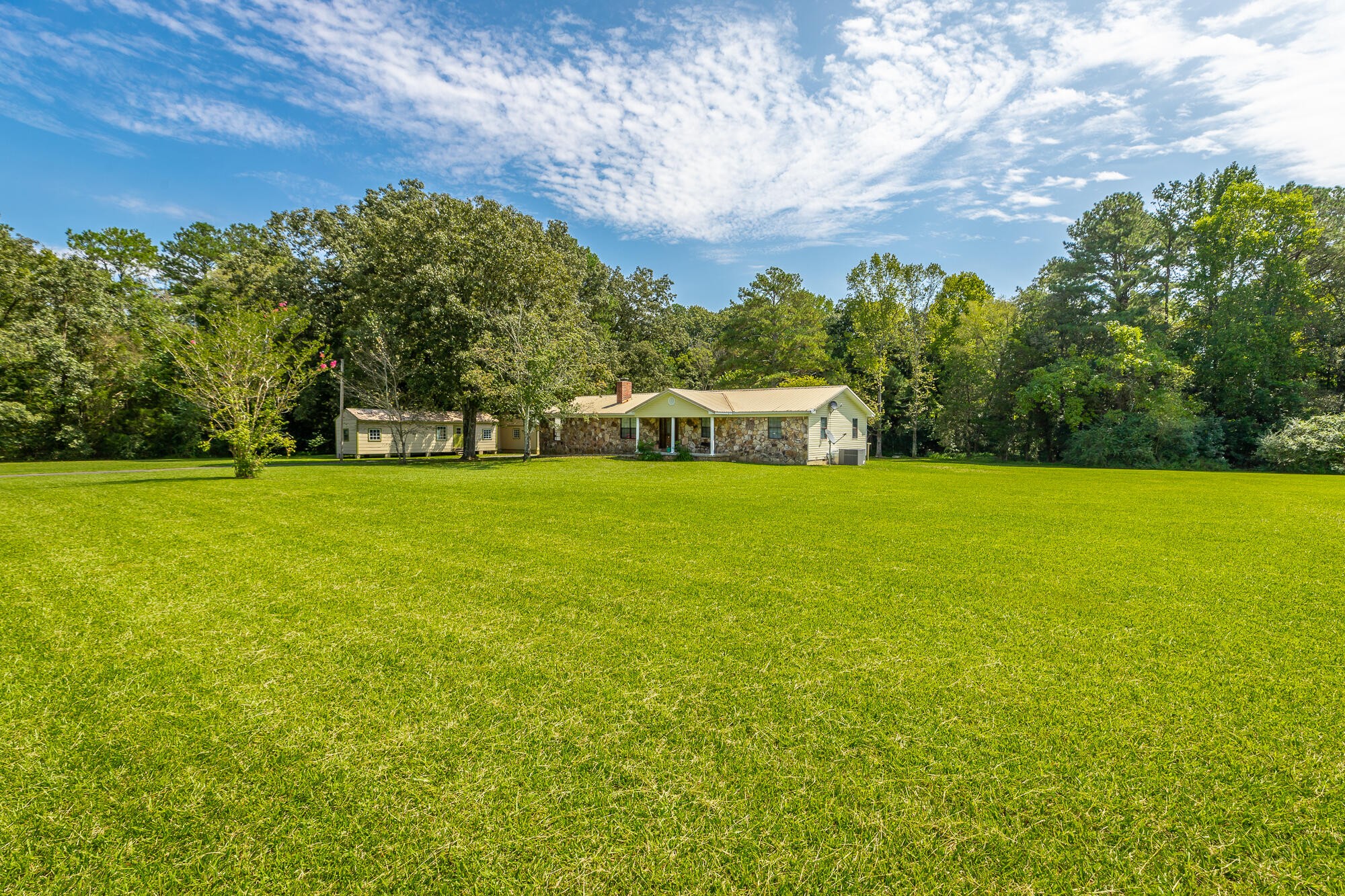 319 Carson Road Southeast Old Fort, TN 37362 - Photo 5 of 59 Gallery Image 5