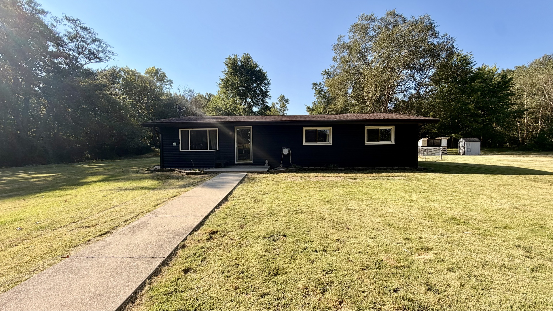 1001 Medlin Road Centralia, IL 62801 - Photo 1 of 16 Gallery Image 1