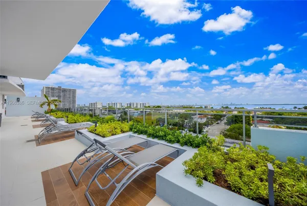 $5,500 | 7901 Hispanola Avenue, Unit 1802, North Bay Village, FL 33141