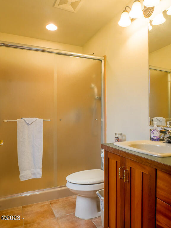 12319 Logsden Road Blodgett, OR 97326 - Photo 46 of 78 Barn/Shop Bathroom