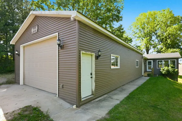 $359,900 | 4801 West Plattner Road, Columbia City, IN 46725