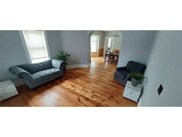 $1,600 | 1426 Washington Street Northeast, Unit 1, Minneapolis, MN 55413