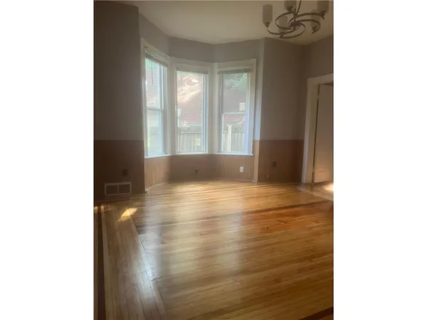 $1,600 | 1426 Washington Street Northeast, Unit 1, Minneapolis, MN 55413