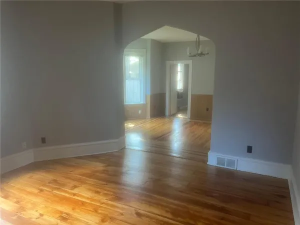 $1,600 | 1426 Washington Street Northeast, Unit 1, Minneapolis, MN 55413