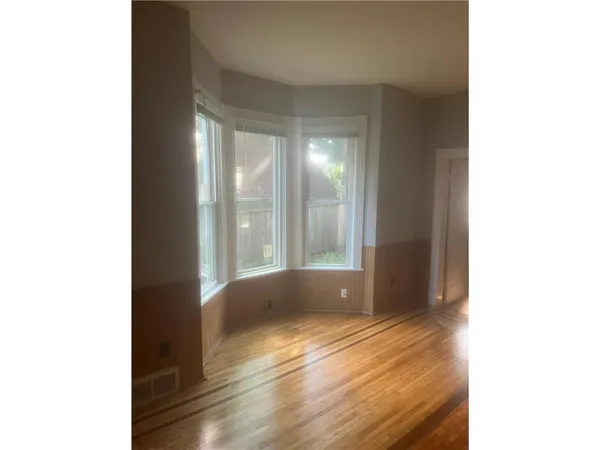 $1,600 | 1426 Washington Street Northeast, Unit 1, Minneapolis, MN 55413